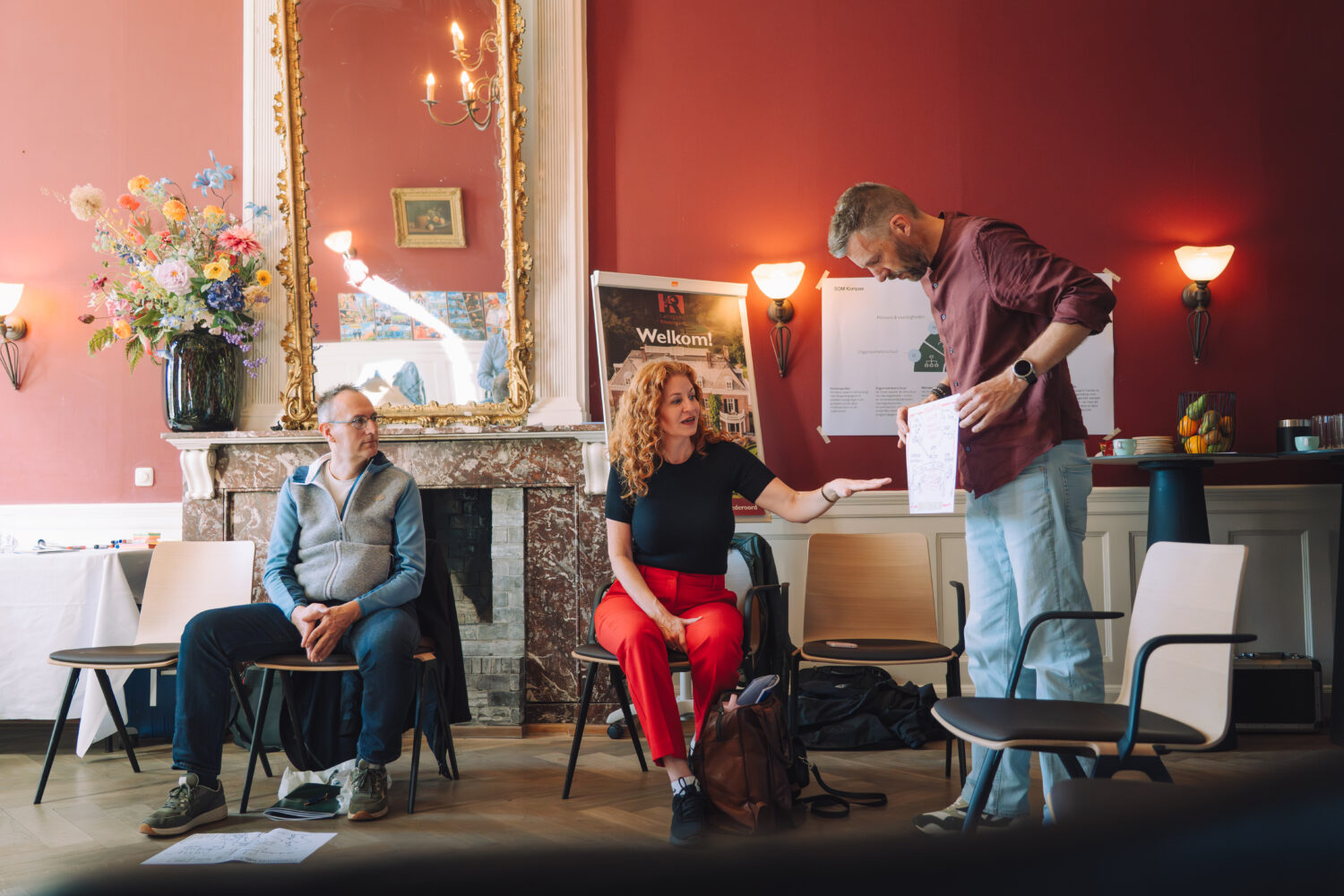 De kracht van een warm welkom: Hoe de 6 pijlers van Hostmanship Strategisch OmgevingsManagement kunnen transformeren